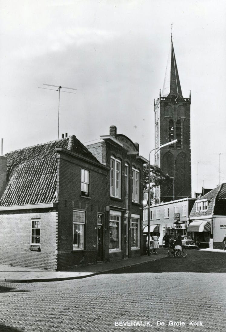 11872