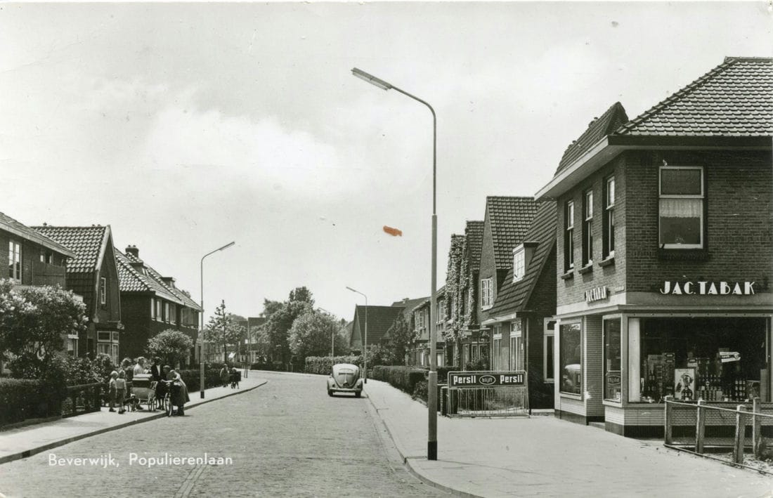 11927